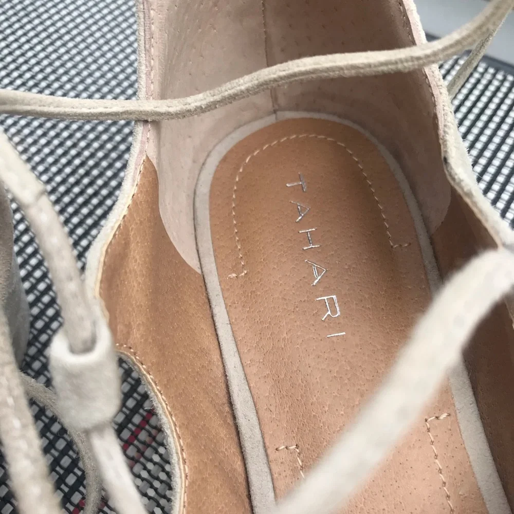 Elie Tahari like-new sandals